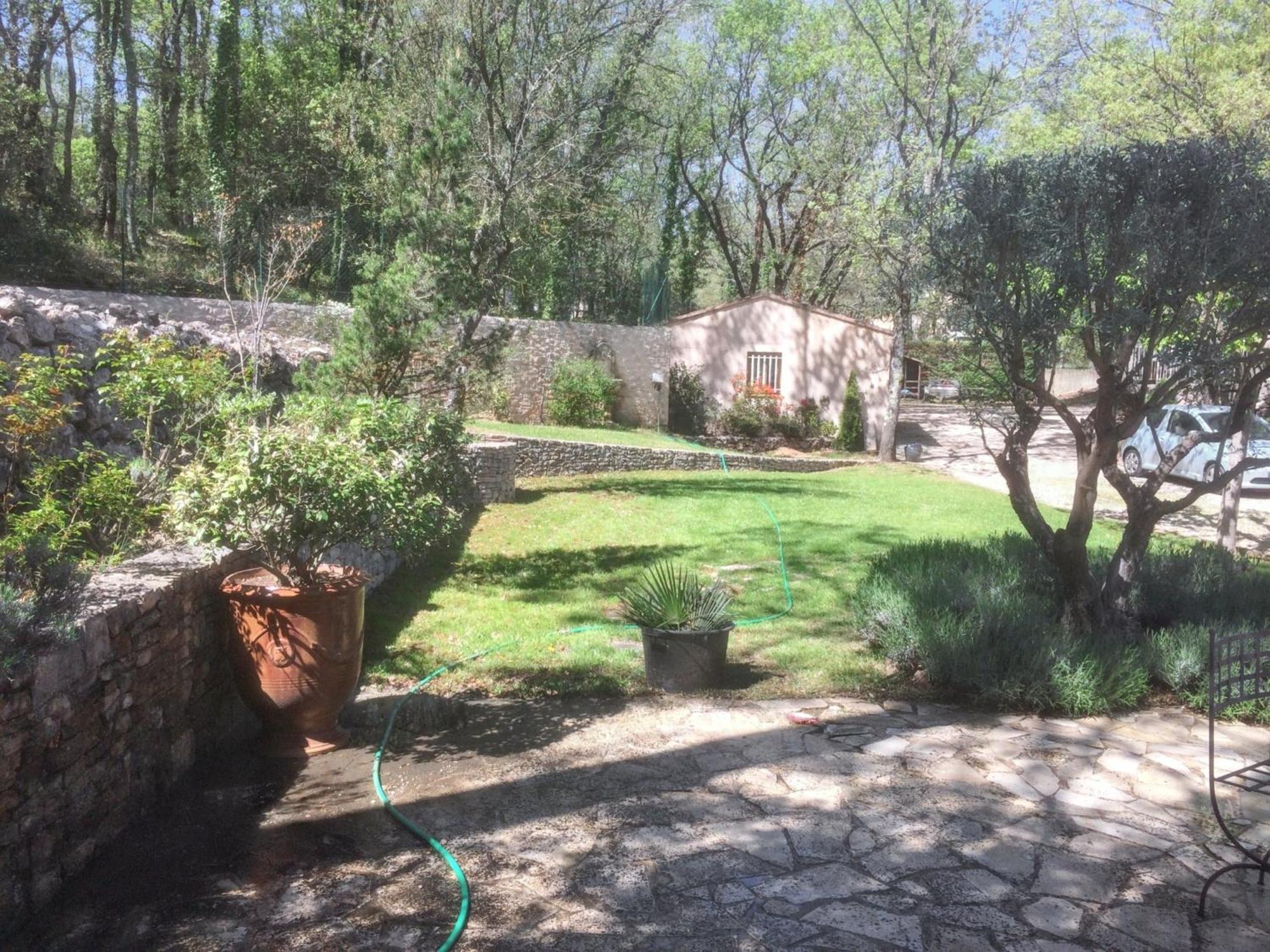 Villa Spacieuse Avec Piscine A Saint Maximin Exteriör bild